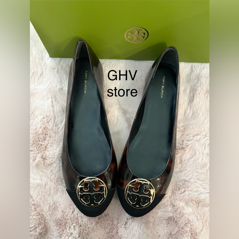 Tory Burch Women's Chelsea cap-toe ballets